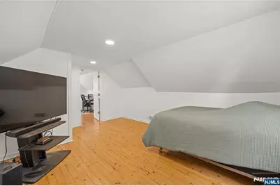 166 Beverly Hill Road, Clifton, NJ 07012 - Photo 10