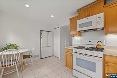 166 Beverly Hill Road, Clifton, NJ 07012 - Photo 6