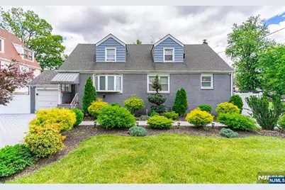 246 E 2nd Avenue, Roselle, NJ 07203 - Photo 26