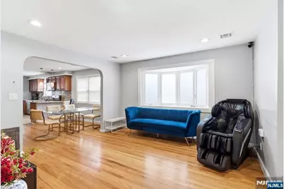 246 E 2nd Avenue, Roselle, NJ 07203 - Photo 2