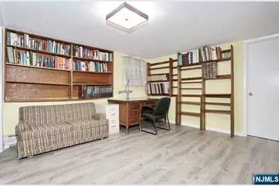 65 Haven Avenue, Bergenfield, NJ 07621 - Photo 22