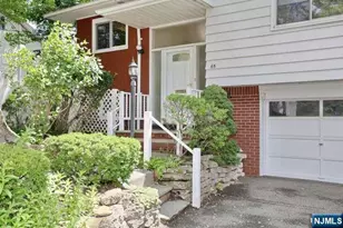 65 Haven Ave, Bergenfield, NJ 07621 - Photo 2