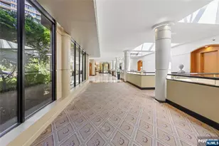 100 Carlyle Dr 5Hs, Cliffside Park, NJ 07010 - Photo 4