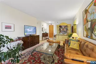 100 Carlyle Dr 5Hs, Cliffside Park, NJ 07010 - Photo 8