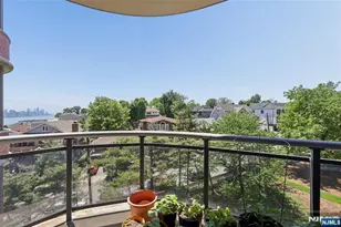 100 Carlyle Dr 5Hs, Cliffside Park, NJ 07010 - Photo 20