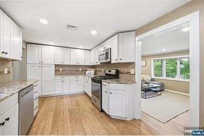 13 Highview Trail, Jefferson Township, NJ 07885 - Photo 6