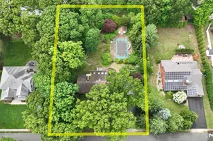 9 Lyncrest Dr, Paramus, NJ 07652 - Photo 2