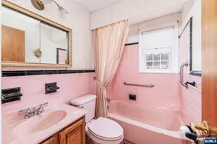 112 Berdan St, Rochelle Park Township, NJ 07662 - Photo 14
