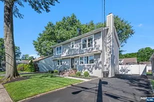 151 Field Ave, Hasbrouck Heights, NJ 07604 - Photo 4