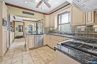 50 Orchard Ave, Emerson, NJ 07630 - Photo 10