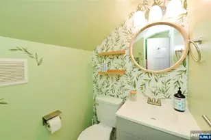 12-59 Edward St, Fair Lawn, NJ 07410 - Photo 16