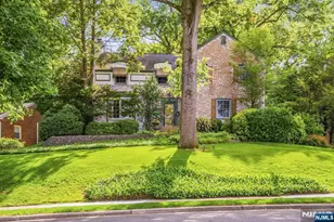 34 Hillside Ave, Glen Rock, NJ 07452 - Photo 4