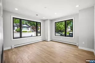 33 Lincoln Ave, River Edge, NJ 07661 - Photo 10