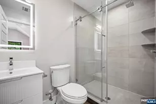 33 Lincoln Ave, River Edge, NJ 07661 - Photo 32