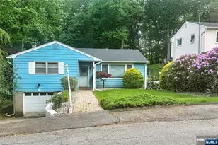 8 Mohawk Ave, Rockaway Township, NJ 07866 - Photo 4