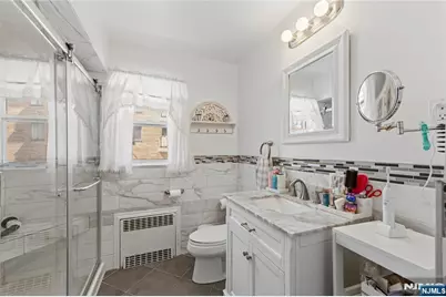 72 Clarendon Place, Hackensack, NJ 07601 - Photo 18