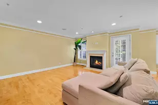 196 Blue Heron Dr 196, Secaucus, NJ 07094 - Photo 8