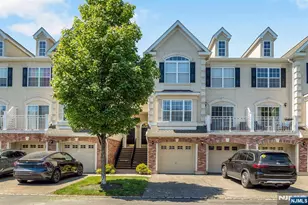 196 Blue Heron Dr 196, Secaucus, NJ 07094 - Photo 2