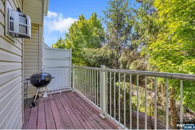 196 Blue Heron Drive 196 #196, Secaucus, NJ 07094 - Photo 16