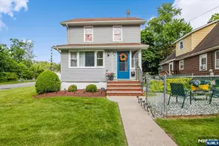 13 Elm Dr, Cedar Grove, NJ 07009 - Photo 2