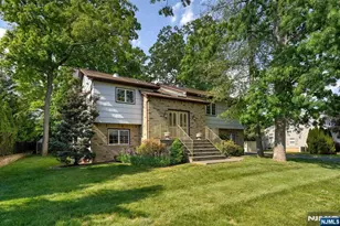 11 Yellow Brick Rd, Wayne, NJ 07470 - Photo 4