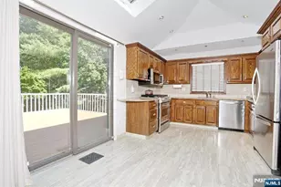 517 Pine Hill Rd, Leonia, NJ 07605 - Photo 16