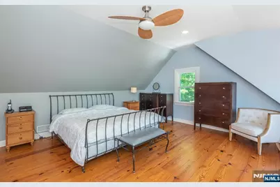 591 Highland Avenue, Montclair, NJ 07043 - Photo 28