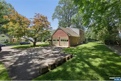 1 S Park Drive, Tenafly, NJ 07670 - Photo 32
