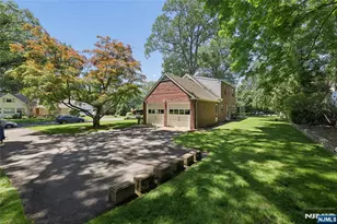 1 S Park Dr, Tenafly, NJ 07670 - Photo 32