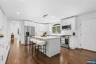 30 Creston Ave, Tenafly, NJ 07670 - Photo 12