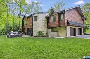 655 Floyd St, Englewood Cliffs, NJ 07632 - Photo 28
