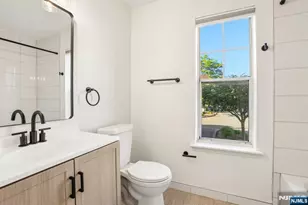 100 Crown Ct 471, Edgewater, NJ 07020 - Photo 18