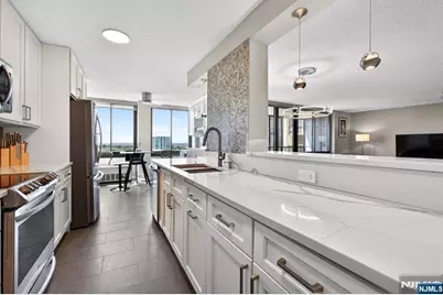 300 Winston Drive 1418 #1418, Cliffside Park, NJ 07010 - Photo 8