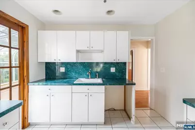 849 Wyoming Avenue, Maywood, NJ 07607 - Photo 8