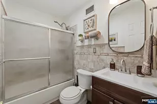 81 Hudson Ave, Ridgefield Park, NJ 07660 - Photo 10