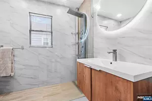 316 Blvd S, Saddle Brook Township, NJ 07663 - Photo 10