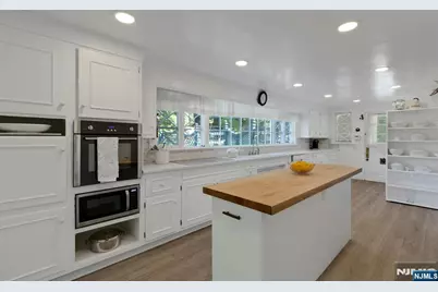 9 E Saddle River Road, Saddle River, NJ 07458 - Photo 18