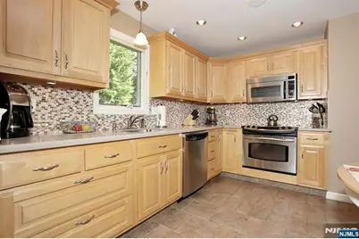 620 Ridgewood Road, Washington Township, NJ 07676 - Photo 10