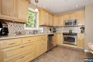 620 Ridgewood Rd, Washington Township, NJ 07676 - Photo 10