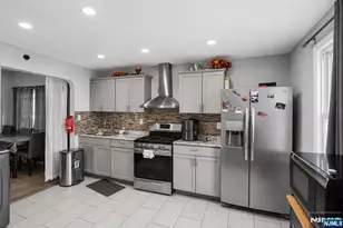 66 President St, Passaic, NJ 07055 - Photo 4