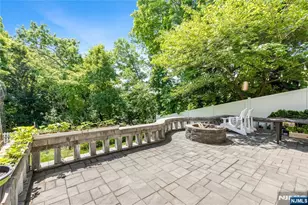 850 Edgewater Ave, Ridgefield, NJ 07657 - Photo 32