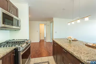 7004 Boulevard East 39F #39F, Guttenberg, NJ 07093 - Photo 12