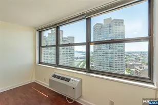 7004 Blvd East 39F, Guttenberg, NJ 07093 - Photo 16