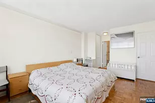 2000 Linwood Ave 17X, Fort Lee, NJ 07024 - Photo 12