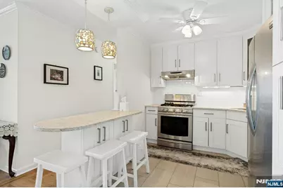 2000 Linwood Avenue 17X #17X, Fort Lee, NJ 07024 - Photo 2