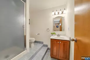 72 Agawam Dr, Wayne, NJ 07470 - Photo 34