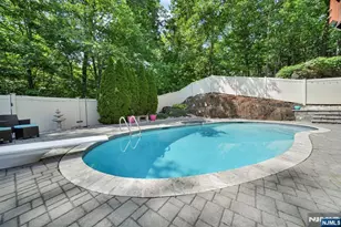 72 Agawam Dr, Wayne, NJ 07470 - Photo 38