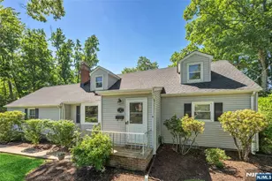 12 Waibel Dr, Allendale, NJ 07401 - Photo 2
