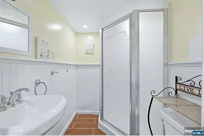 95 Cedar Avenue, Hackensack, NJ 07601 - Photo 16