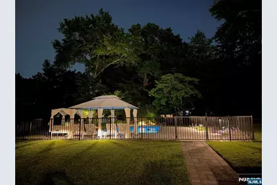 111 Hudson Avenue, Tenafly, NJ 07670 - Photo 36